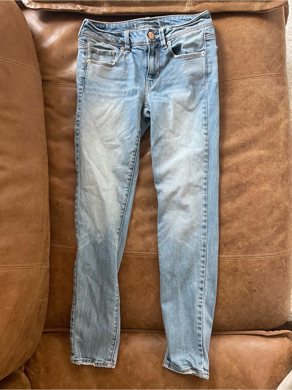 American Eagle Outfitters Light Wash Women’s Skinny Jeans